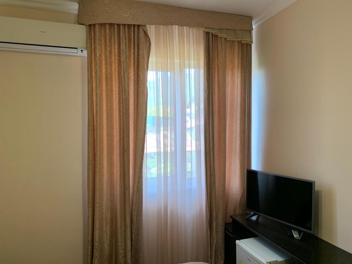 Guest House Aphyn Leto 가그라 외부 사진